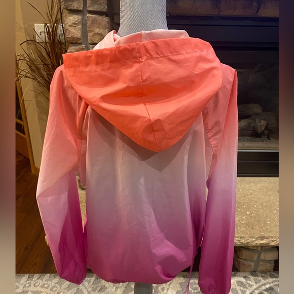 Fila Sport Beautiful shade of orange, pale pink & hot pink Active jacket Size XL - Picture 3 of 6